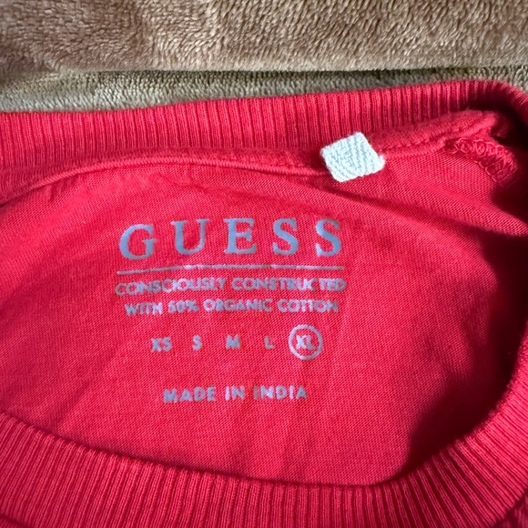 Guess “Red Core” Men’s T-Shirt - Size: XL - Fits Like A Large - Picture 4 of 4